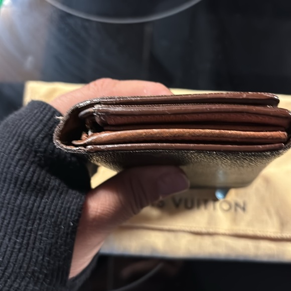 Louis Vuitton wallet - Picture 4 of 12